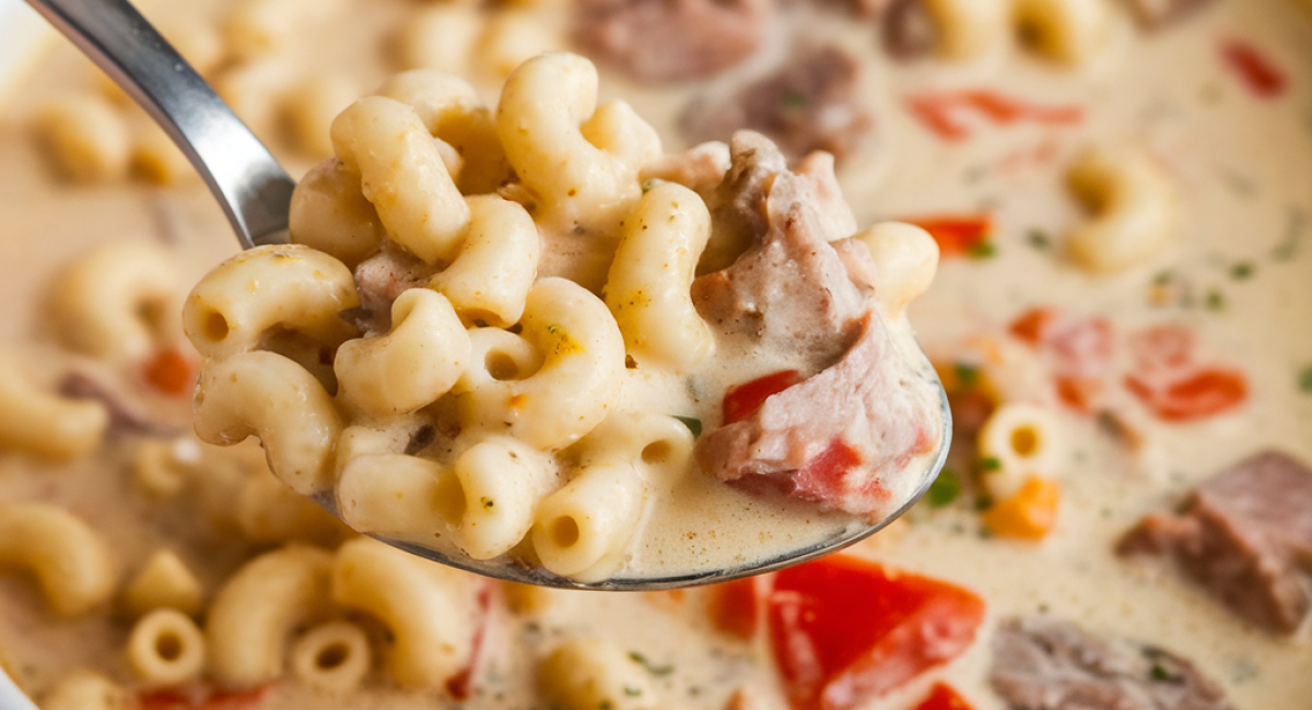 One-Pot Macaroni Cheeseburger Soup