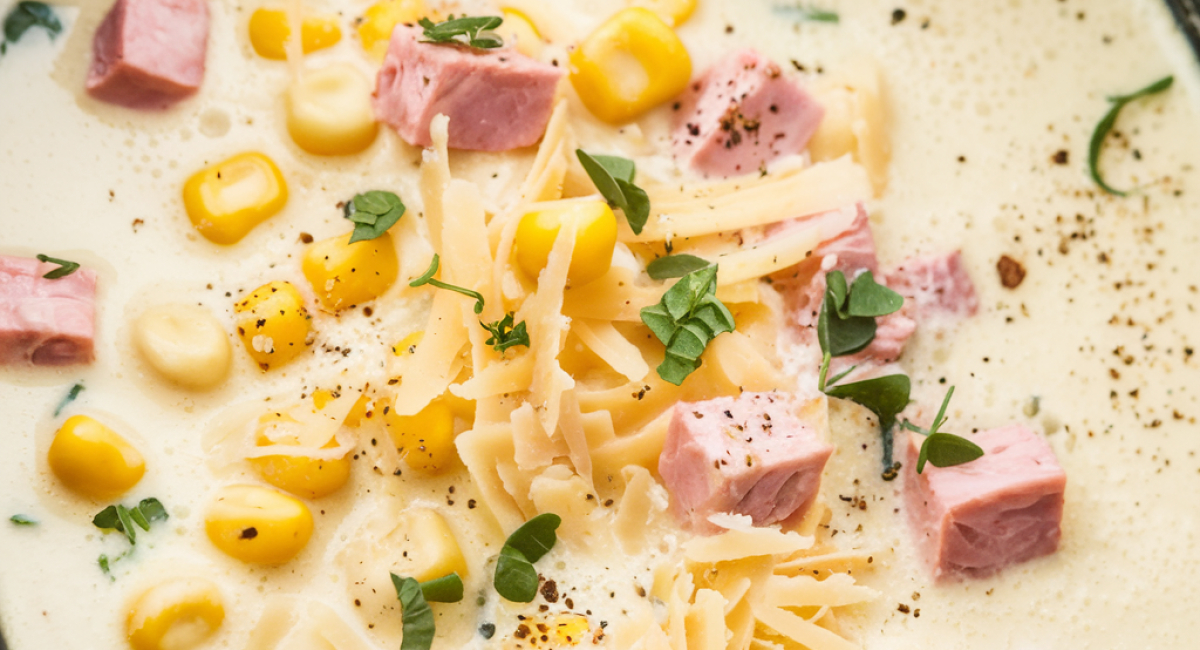 Slow Cooker Cheesy Ham and Potato Soup