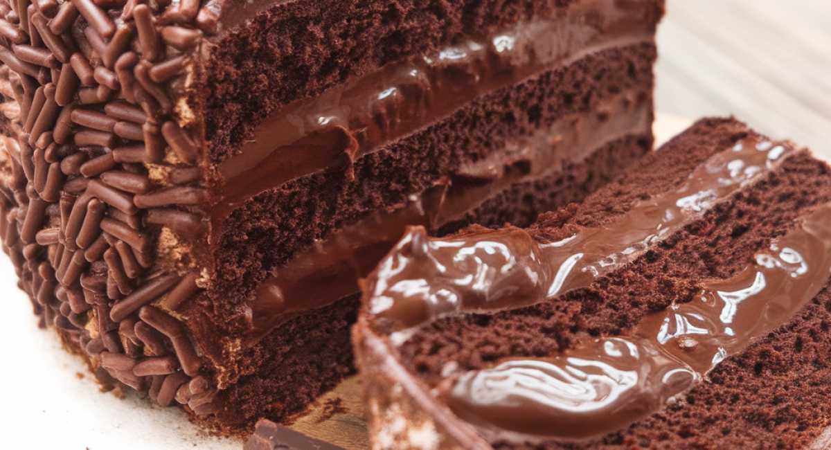 Como fazer um delicioso bolo cremoso de chocolate