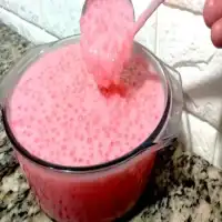 Sagu-Mousse de Morango fácil e delicioso