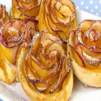 Puff Pastry Apple Roses 