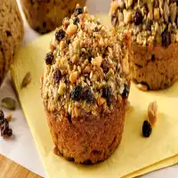 Muffins aux bananes, garniture au mélange du randonneur 