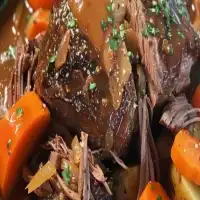 Tender Slow Cooker Chuck Roast 