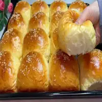 Pão brioche caseiro para sanduíches ou para o café