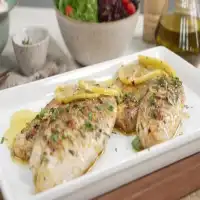 Filé de tilápia perfeito muito suculento e temperado para seu almoço de família