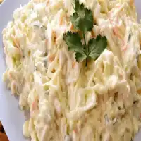 Salada de repolho cremoso fácil
