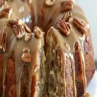 APPLE PECAN CAKE WITH CARAMEL GLAZE