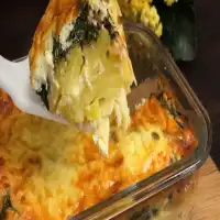 Casserole d’épinards, de pommes de terre et d’œufs