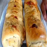 Pan relleno de jamón y queso: Una delicia para compartir