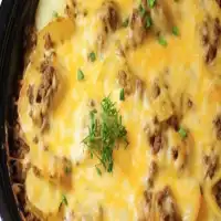 Slow Cooker Beef & Potato Au Gratin