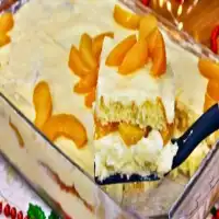 Dessert aux pêches fraîches – rapide à préparer et super délicieux