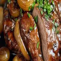 Bœuf Caramélisé aux Oignons et Sauce Soja
