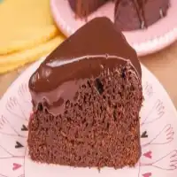 Bolo de chocolate cremoso