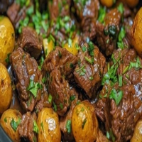 Slow Cooker Balsamic Garlic Beef Bites & New Potatoes