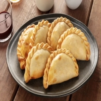 Masa casera para empanadas (4 ingredientes) fritas o al horno