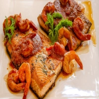 Symphonie de fruits de mer enveloppée de saumon