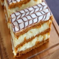 Mille-feuille traditionnel à la vanille et fondant marbré