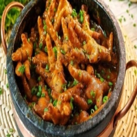 Pé de frango à moda mineira: Aprendi essa receita com a minha vó, só faço assim agora