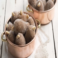 Cajuzinho com leite em pó e amendoim receita prática que não vai ao fogo