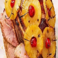 Jamón asado con piña