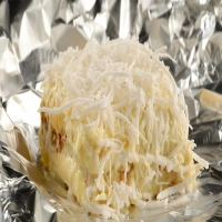 Bolo de coco gelado simples bem molhadinho