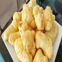 Biscoito de polvilho na airfryer não estoura nem fica murcho depois de pronto
