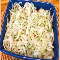 Salada de cebola para churrasco que vai conquistar todo mundo que experimentar