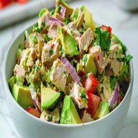 Ensalada de pollo con aguacate