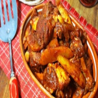 Pollo adobado con papas