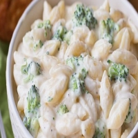 Pâtes au poulet et sauce crémeuse au Boursin