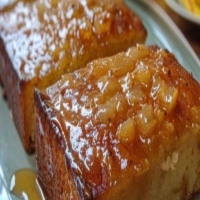 Pudim de Pão com Calda de Abacaxi