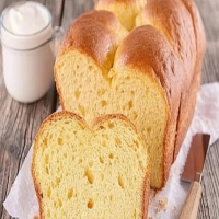 La meilleure recette de Pain brioché au yaourt