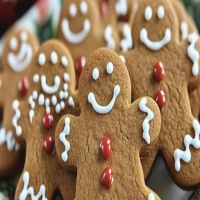 Soft & Chewy Gingerbread Men Cookies 