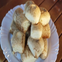 Biscoitos Santinhos