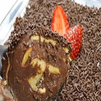Pavê de brigadeiro cremoso delicioso e feito com poucos ingredientes