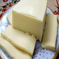 Queijo muçarela caseira fácil de fazer e fica igual a vendida no mercado só que bem mais barato