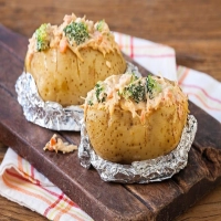 Batata Assada com Recheio de Frango