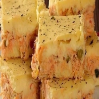 Torta cremosa de batata com frango
