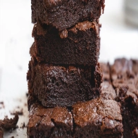 I call it 'Brownie Heaven'—4 ingredients, zero stress, and everyone thinks it's magic in a bowl!