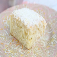 Bolo de Coco Molhadinho que fica maravilhoso!