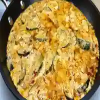 Courgettes sautées avec sauce au yaourt grec