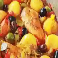 Poulet au poivre et pommes de terre fondantes à la sauce tomate