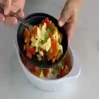 Ajoutez les œufs à l'eau bouillante et vous serez étonné du résultat !