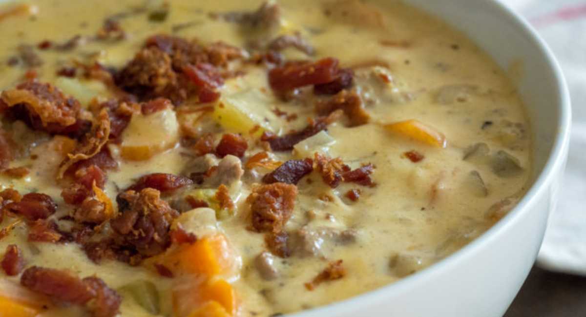 Extra Creamy Slow Cooker Cheeseburger Soup