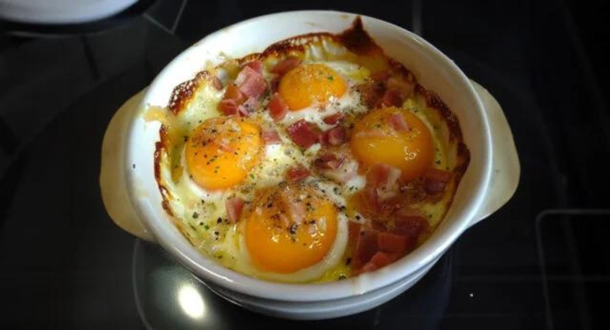 Œufs Cocotte Au Chèvre Et Aux Lardons
