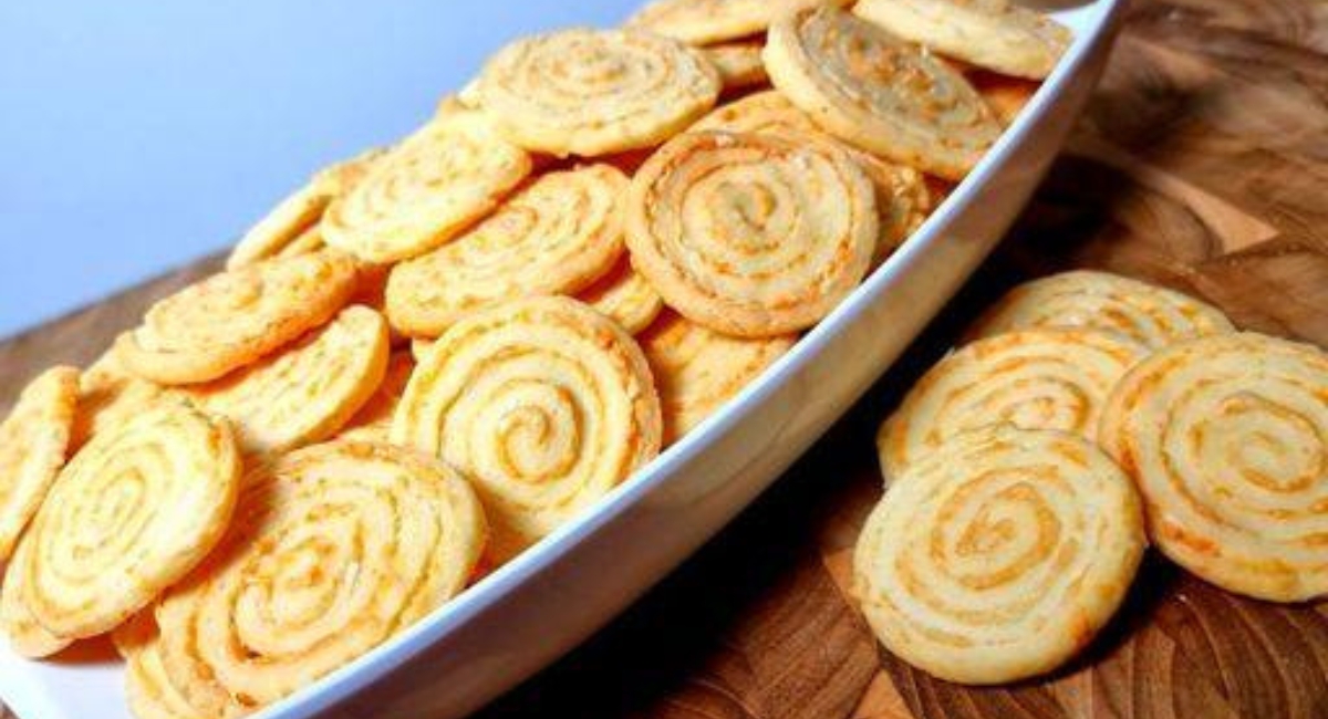 Biscoito salgado de queijo crocante