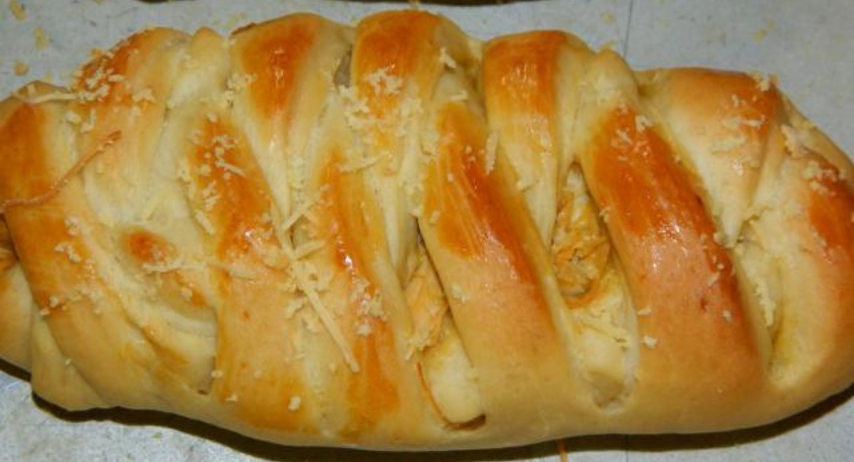 Pão Recheado com Presunto e Mussarela