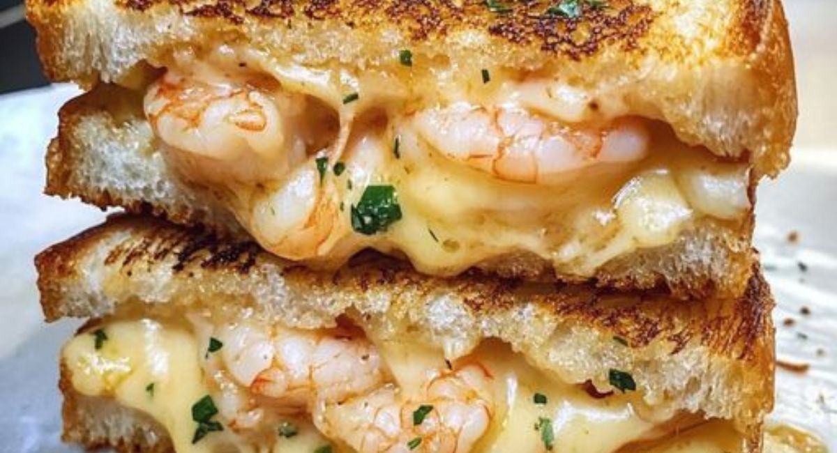 Cheesy Garlic Bread Shrimp Grilled Cheese 🍤🧀