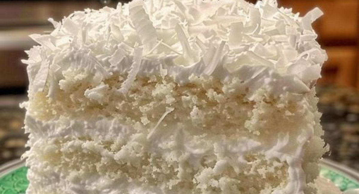 Delicious Creamy Coconut Cake 