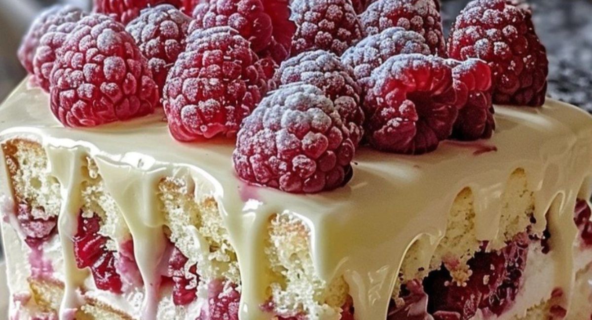 White Chocolate Raspberry Dream Cake 